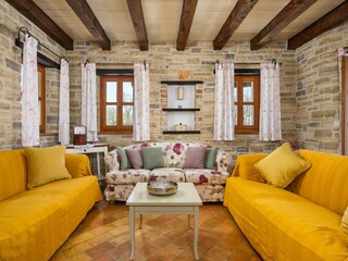 Villa Jakovici Caratteristiche 30