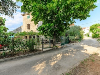 Apartment Mali Maj Umgebung 23