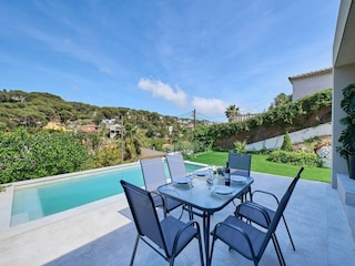 Villa Vidreres Outdoor Recording 3