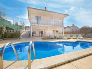 Villa in Lloret de Mar mit privatem Pool