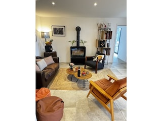 gemütlich vor dem Kaminofen