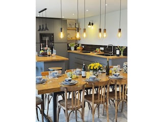 Esstisch Blick in Richtung Küche