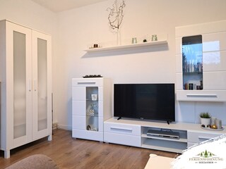 Wohnwand mit TV im Wohnzimmer