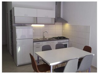 Apartment Grebastica  4