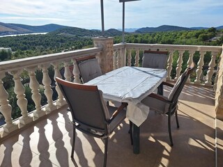 Apartment Grebastica  1