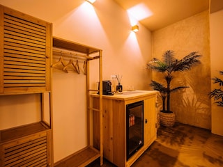 Minibar & Kleiderschrank