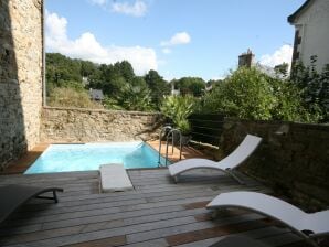 Luxuriöse Villa in Pont-Aven mit privatem Pool