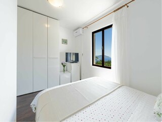 Apartment Molunat Features 8