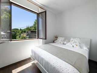 Apartment Molunat Features 6