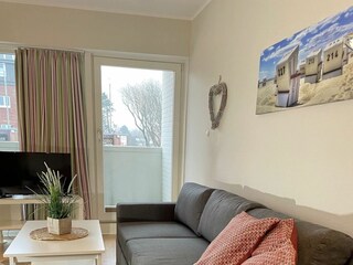 großes Sofa mit Fußteil