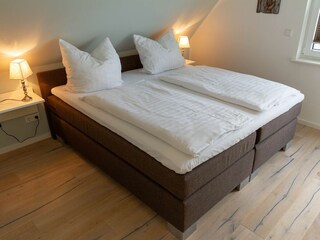 weiteres Schlafzimmer mit Doppelbett