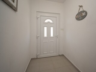 Apartment Povljana  12