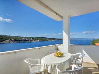 Apartment Zastražišće  23