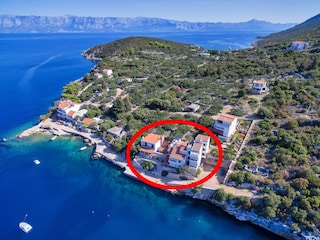 Apartment Zastražišće  2