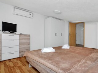 Apartment Zastražišće  15