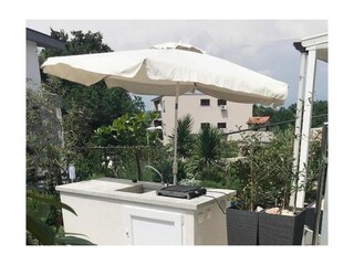 Apartment Njivice  5