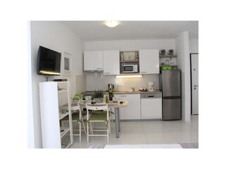 Apartment Njivice  10