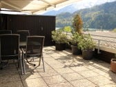 Terrasse zur Wohnung mit See-/Bergblick