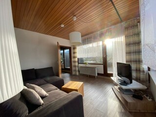 Fernsehzimmer mit Ausziehbaren Schlafsofa & Terrassenzu