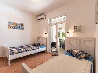 Apartment Stara Novalja Features 7