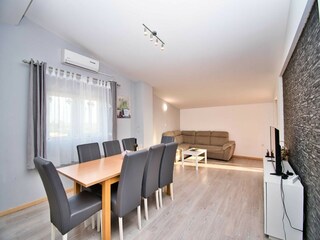 Casa de vacaciones Lovinac Características 18