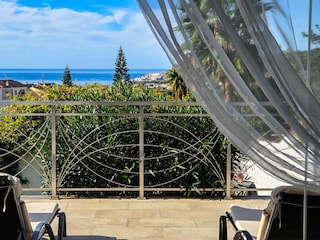 ... und rahmt das spektakuläre Panorama