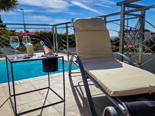 ... mit eigenem Pool ...