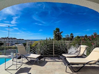 ... and fantastic sea views from the terrace ...