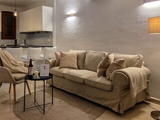 ... all rooms are air-conditioned ...