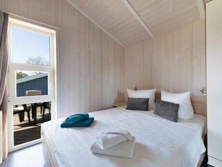 Schlafzimmer mit Doppelbett