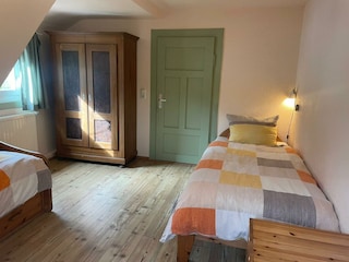 Schlafzimmer 2