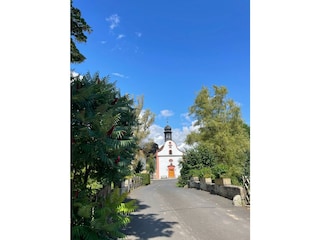 Blick auf die Eckartser Kirche