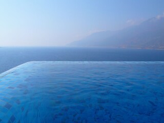 Infinity-Pool