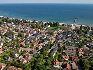 Lindenbuschen mit Blick bis zur Ostsee