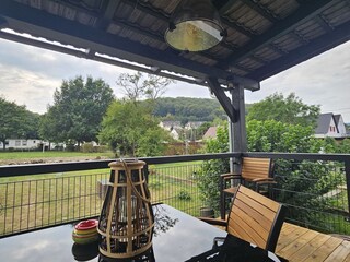 Terasse mit Blick in den Gartren