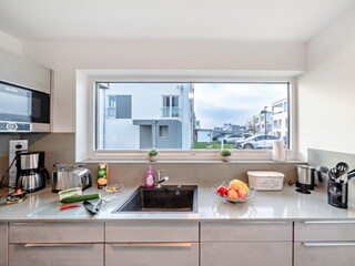 Spülmaschine, Gefrierschrank, Backofen, Induktionskochfeld, Mikrowelle