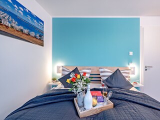 Gemütliches Doppelbett 180x200cm, Leselampen, Ambiente Beleuchtung