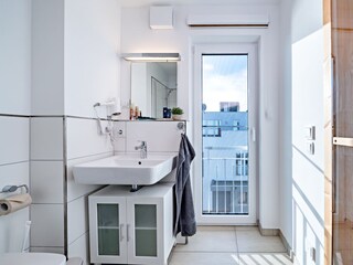 Vollbad in der obersten Etage mit finnischer Sauna