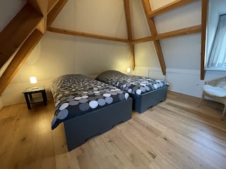 Schlafzimmer 2
