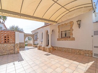 Villa Empuriabrava Buitenaudio-opname 3