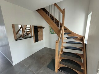 Flur und Treppe