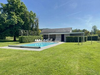 Villa Rochefort Outdoor Recording 6