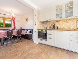 Küche mit Essbereich im EG