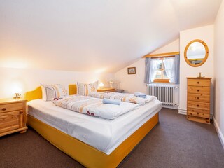 Schlafzimmer 3
