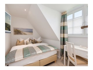 2. Schlafzimmer im 1.OG