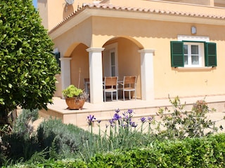 Überdachte Terrasse+privater Garten, Ferienhaus Lavanda