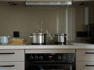 hochwertig ausgestattete Küche