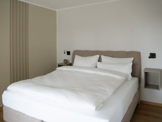 gemütliches Doppelbett