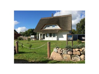 Aussenansicht mit Carport