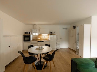 Küche mit Essbereich